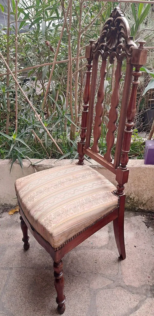 Illustration numéro 4 du produit Chaise de Nourrice Napoléon III en  bois foncé vernissé assise tissu rayé 1