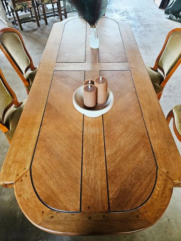 Illustration numéro 4 du produit Grande table monastère ancienne en chêne massif – plateau exceptionnel