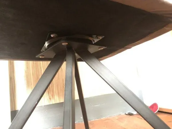 Illustration numéro 4 du produit Fauteuil pivotant en tissu gris style industriel