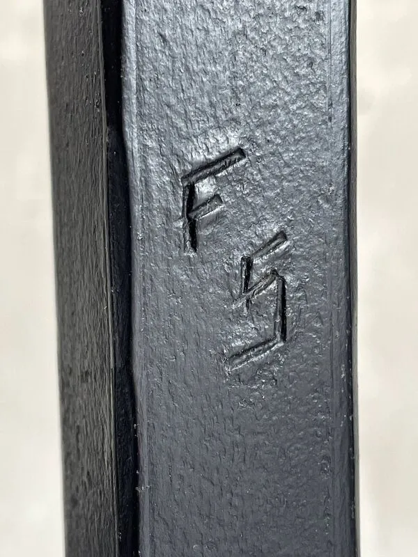 Illustration numéro 4 du produit Lampadaire moderniste en fer battu, 1960