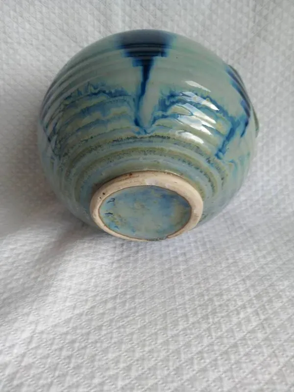 Illustration numéro 4 du produit Vase à anses double pont, émail bleu coulé, Vallauris années 1960–1970