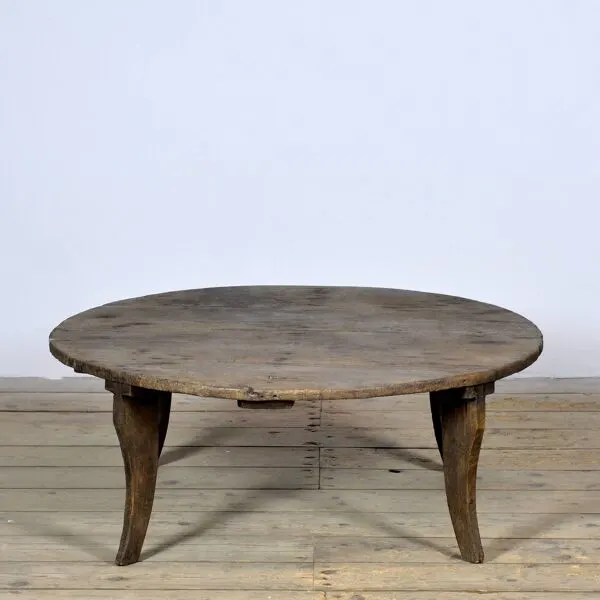 Illustration numéro 4 du produit Petite table basse, vers 1920