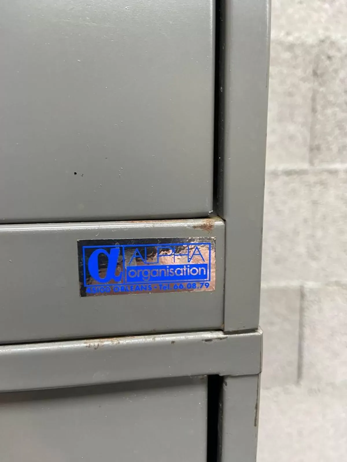 Illustration numéro 4 du produit Meuble de métier meuble d'archivage modulable 8 tiroirs métal classeur industriel 1960s