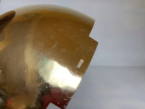 Illustration numéro 4 du produit Grand bougeoir laiton martelé orfèvre Holemans Bruxelles