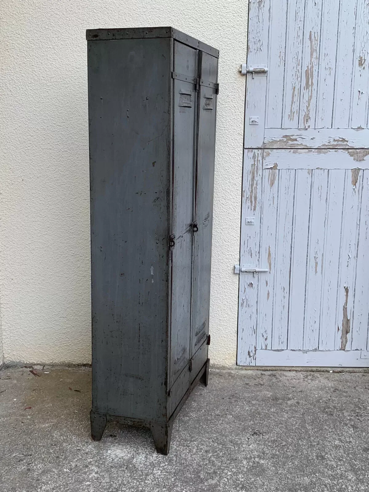 Illustration numéro 4 du produit Vestiaire industriel d’atelier 1940