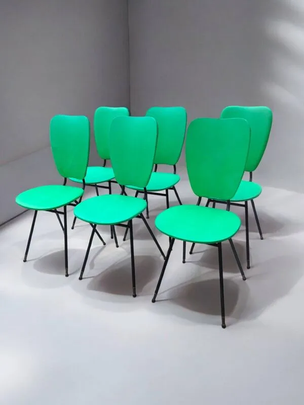 Illustration numéro 4 du produit Suite de 4 chaises vintage