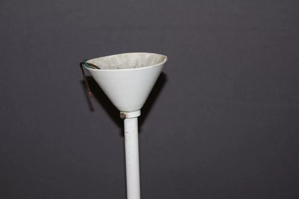 Illustration numéro 4 du produit Lustre en tôle perforés par holophane vers 1950