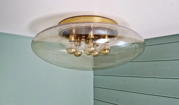 Illustration numéro 4 du produit Plafonnier en laiton et verre soufflé bullé, Glasshütte Limburg, 1970