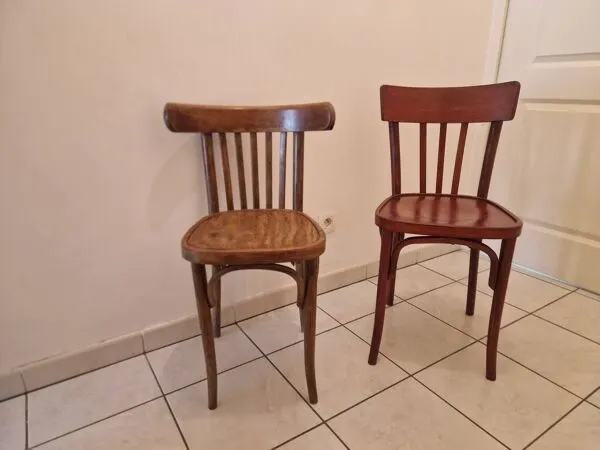 Illustration numéro 4 du produit Lot de 2 chaises bistro dépareillées