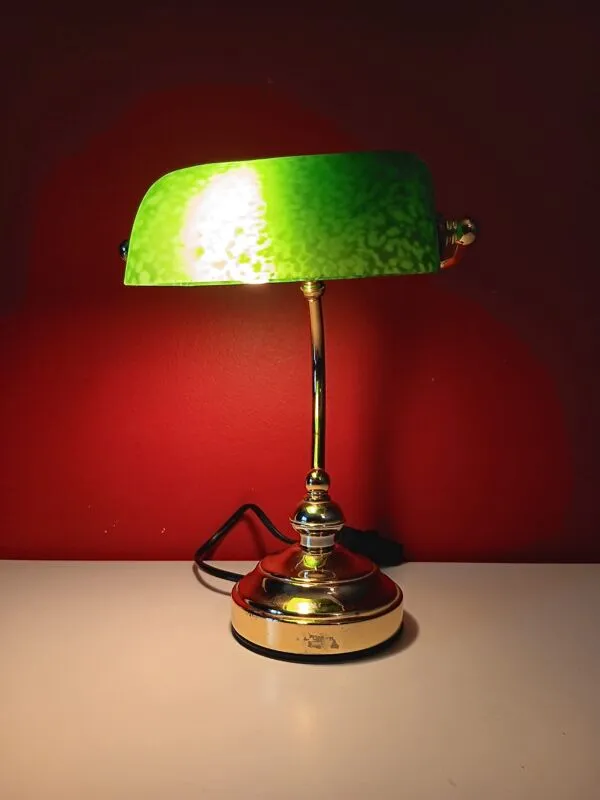 Illustration numéro 4 du produit Lampe de banquier vintage verre moucheté vert – style notaire chromé