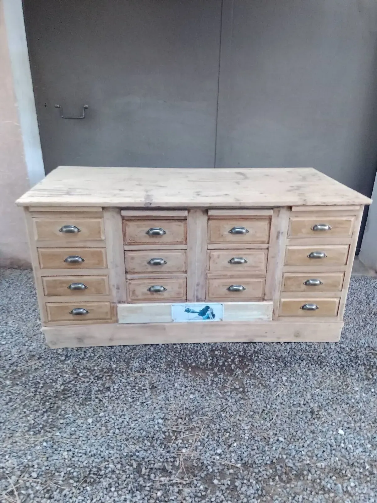 Illustration numéro 4 du produit Meuble de métier