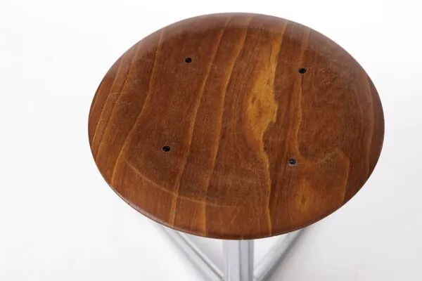 Illustration numéro 4 du produit Ensemble de 4 tabourets industriels vintage des années 1970, tabourets réglables en chrome.