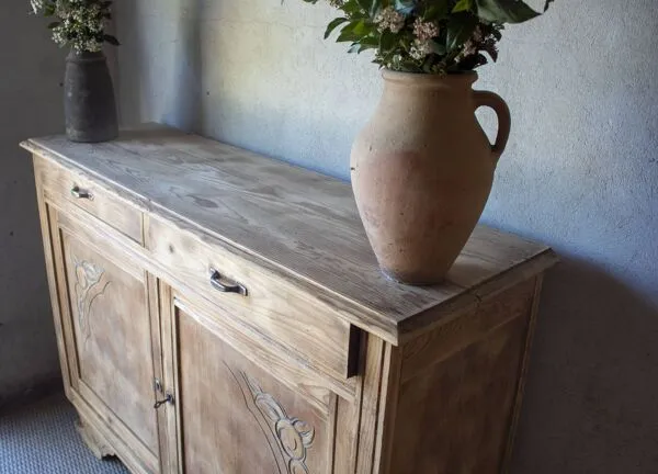 Illustration numéro 4 du produit Buffet bas Art déco en bois massif