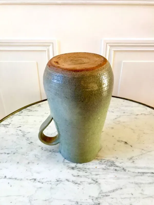 Illustration numéro 4 du produit pichet en grès bleu poterie artisanale années 70