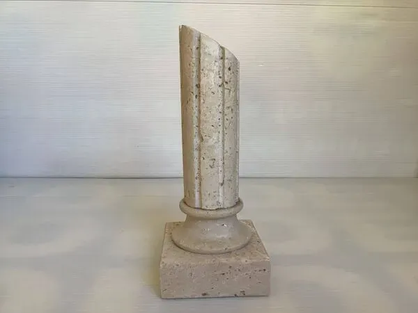 Illustration numéro 4 du produit Bougeoir colonne en travertin