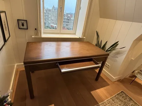 Illustration numéro 4 du produit Bureau en métal industriel français ''YAC Paris'' vers 1950