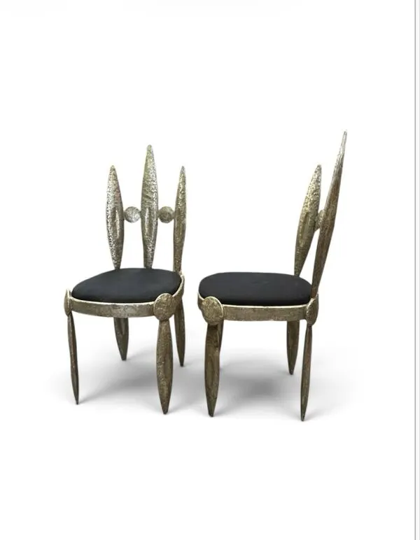 Illustration numéro 4 du produit paire de chaises barbares