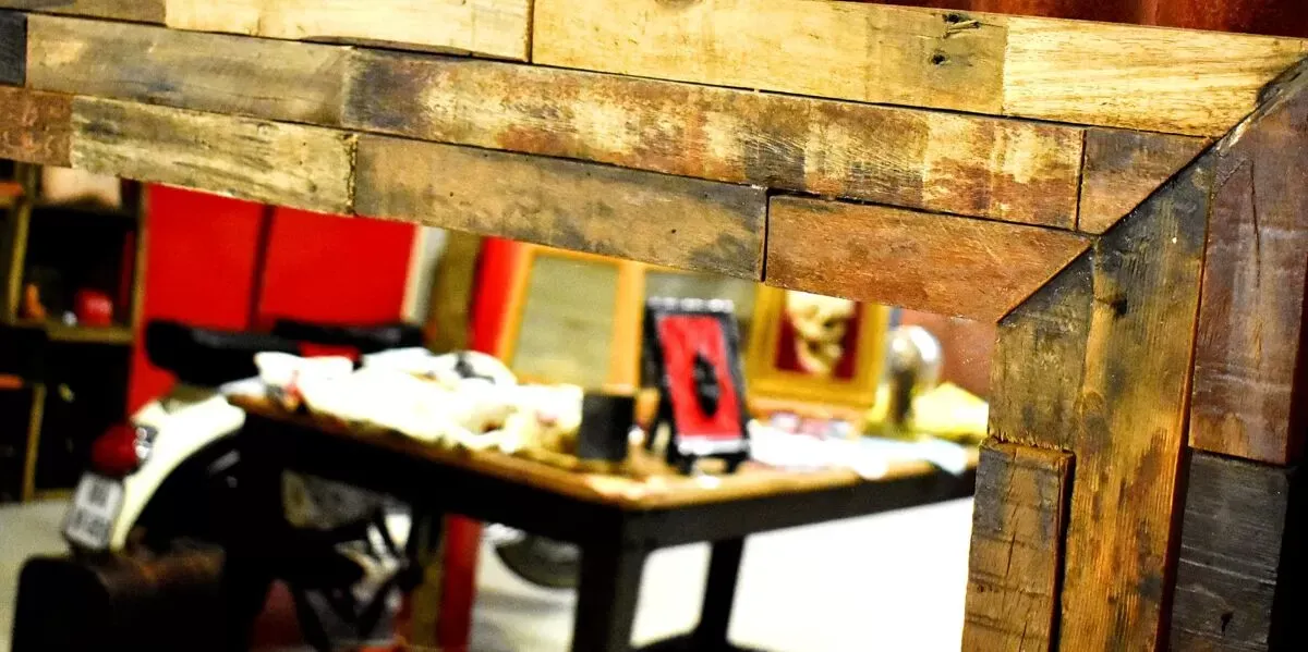 Illustration numéro 4 du produit Miroir indus en bois exotiques massifs recyclés