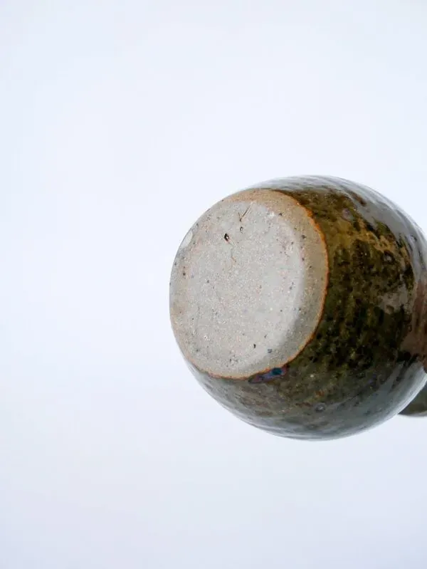 Illustration numéro 4 du produit Petit pichet en grès vernissé marron foncé 1970