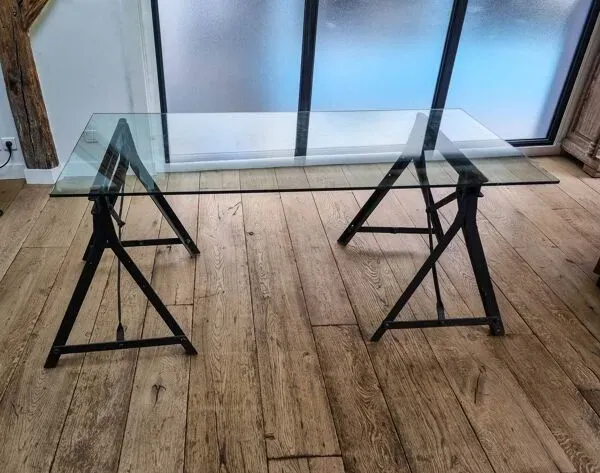 Illustration numéro 4 du produit Bureau tréteaux