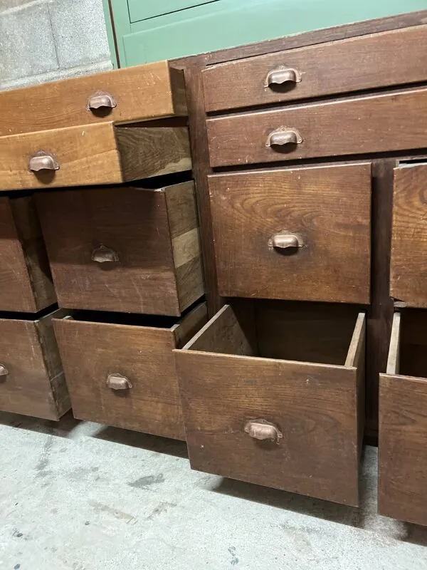 Illustration numéro 4 du produit Meuble de metier