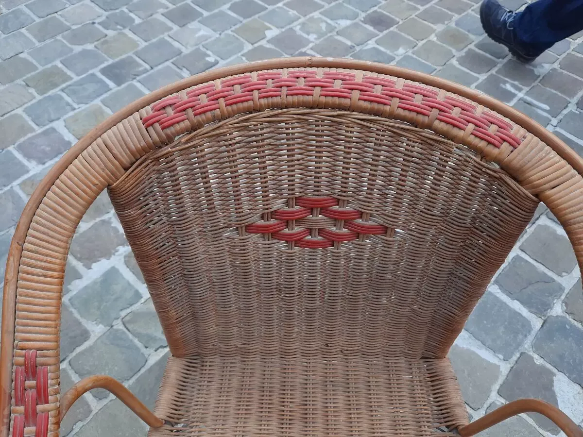 Illustration numéro 4 du produit Fauteuil en rotin vintage