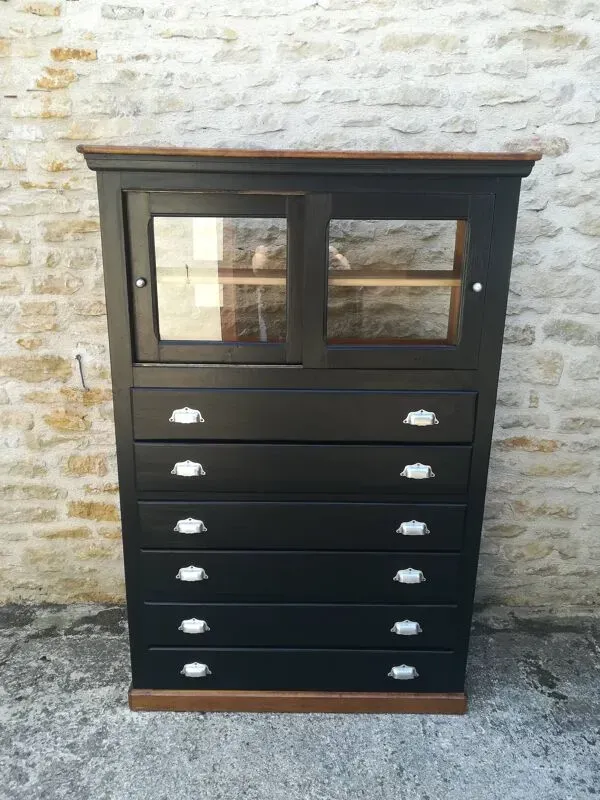 Illustration numéro 4 du produit Meuble de métier a tiroirs et portes coulissante