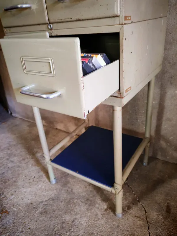 Illustration numéro 4 du produit Meuble de métier - casiers industriels