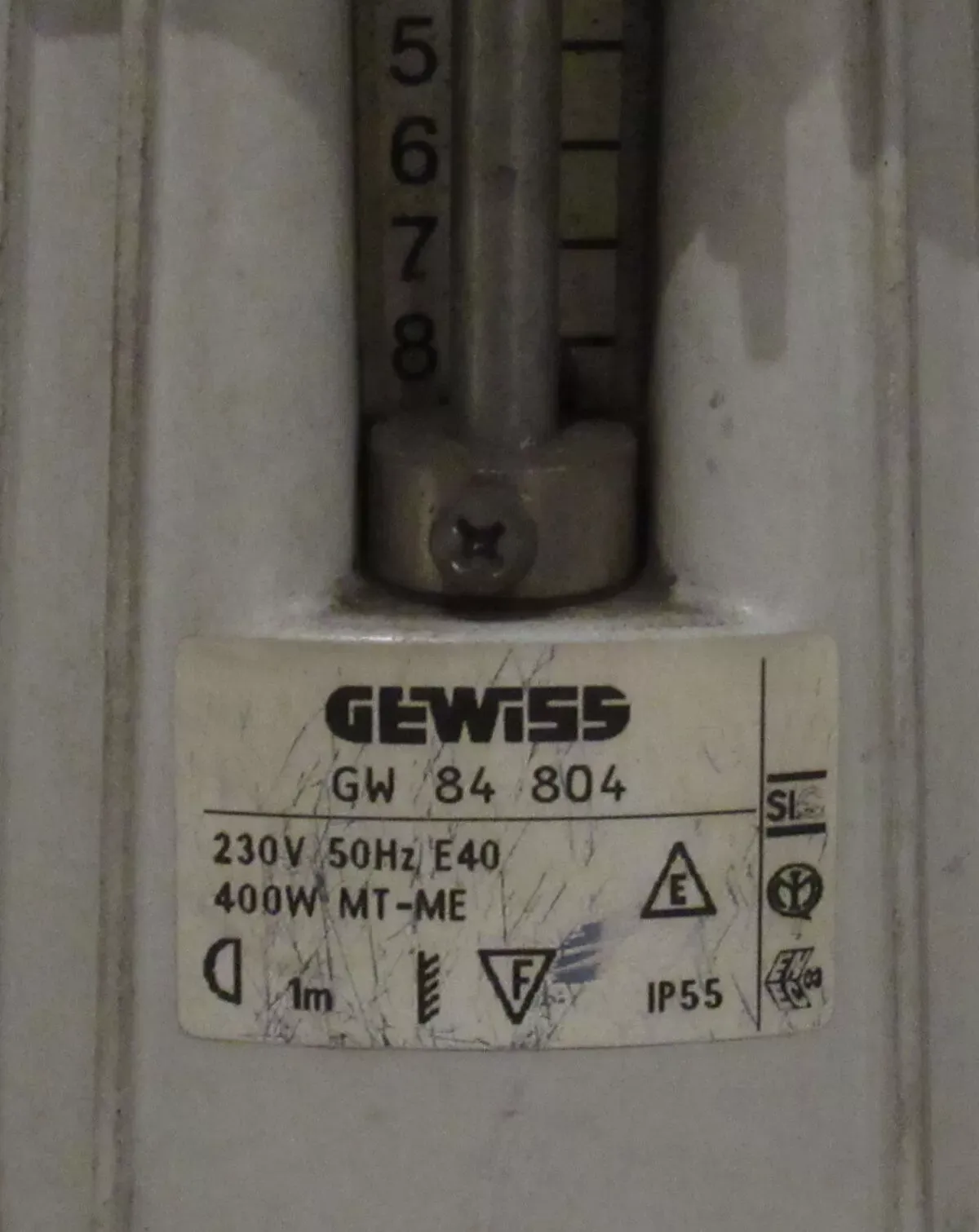 Illustration numéro 4 du produit Paire de luminaires industriels