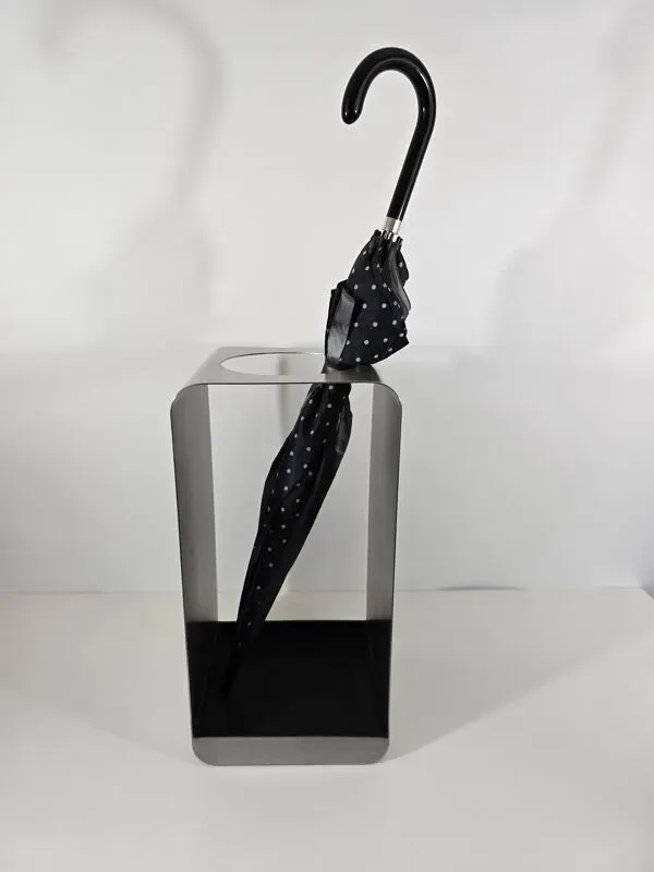 Illustration numéro 4 du produit porte parapluies en acier inoxydable de françois MONNET pour KAPPA