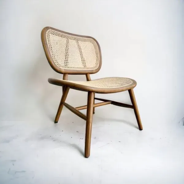 Illustration numéro 4 du produit Chauffeuse en bois et cannage