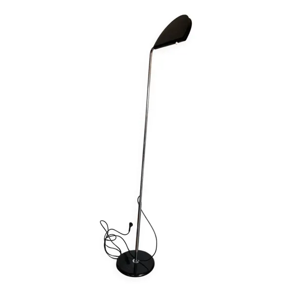 Illustration numéro 4 du produit Lampadaire « Mezzaluna » par Bruno Gecchelin