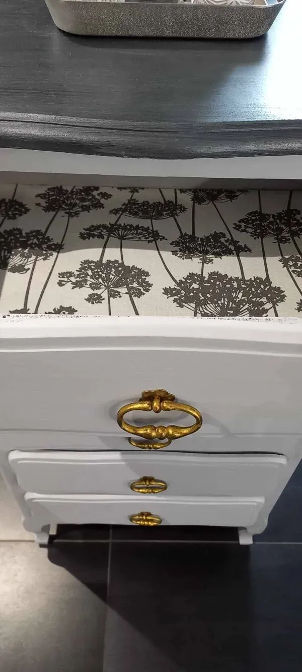 Illustration numéro 4 du produit Chiffonnier vintage relooké