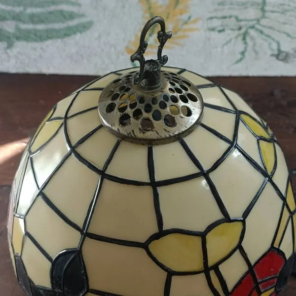 Illustration numéro 4 du produit Lampe de style Tiffany