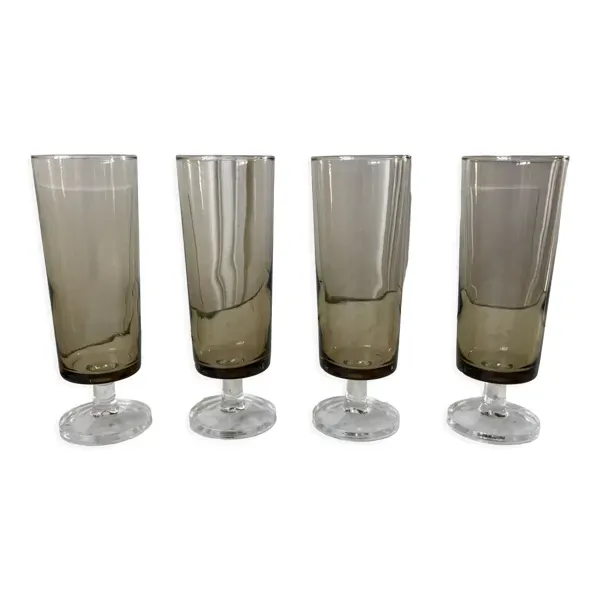 Illustration numéro 4 du produit Lot de 4 flûtes à champagne en verre fumé années 70