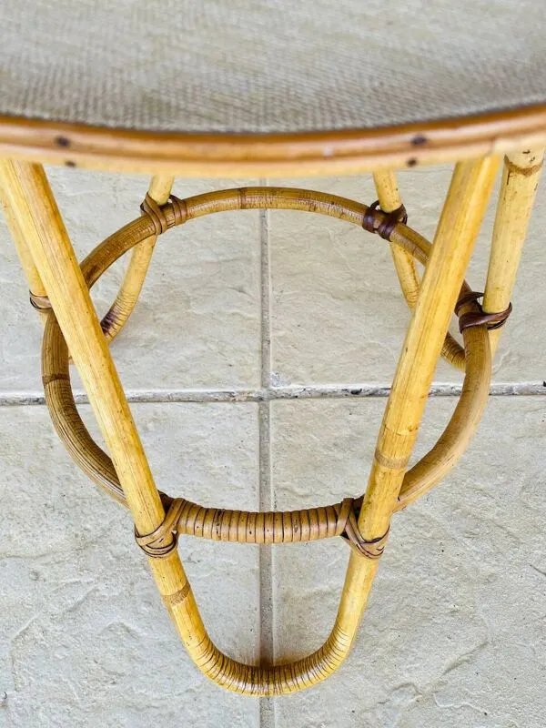 Illustration numéro 4 du produit Table d’appoint en rotin et bambou  vintage , circa 1969s