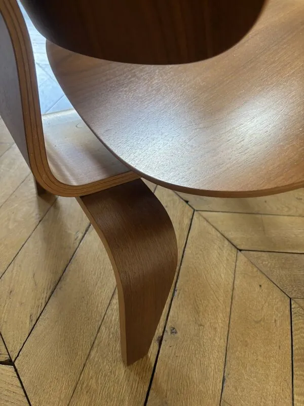 Illustration numéro 4 du produit Fauteuil Eames LCW natural bois - Vitra