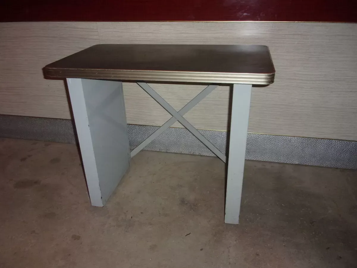 Illustration numéro 4 du produit Bureau  1950