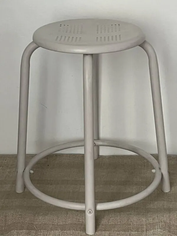 Illustration numéro 4 du produit Tabouret industriel