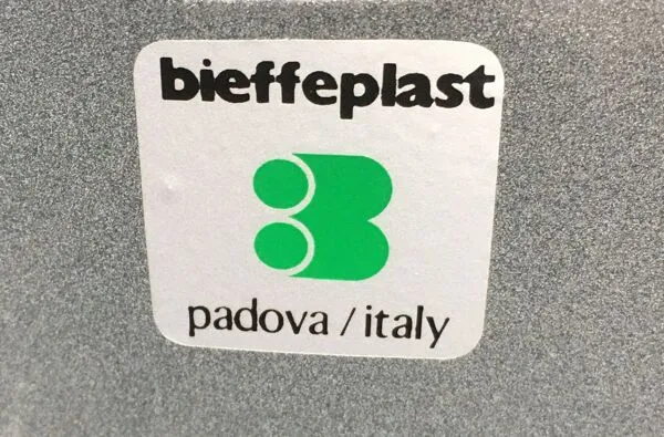 Illustration numéro 4 du produit Chaise postmoderne Omkstack Space Age par Rodney Kinsman pour Bieffeplast