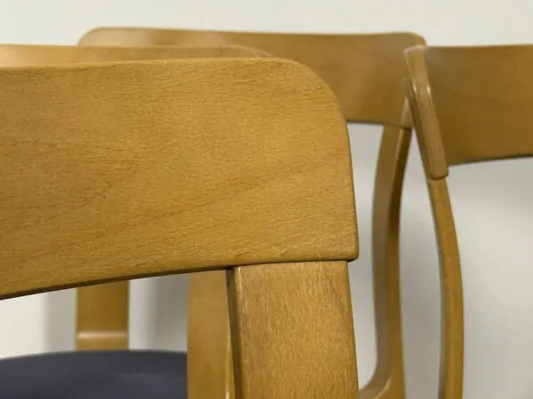 Illustration numéro 4 du produit 8 chaises Bruno Rey – Dietiker – Modèle 3300 – Design suisse