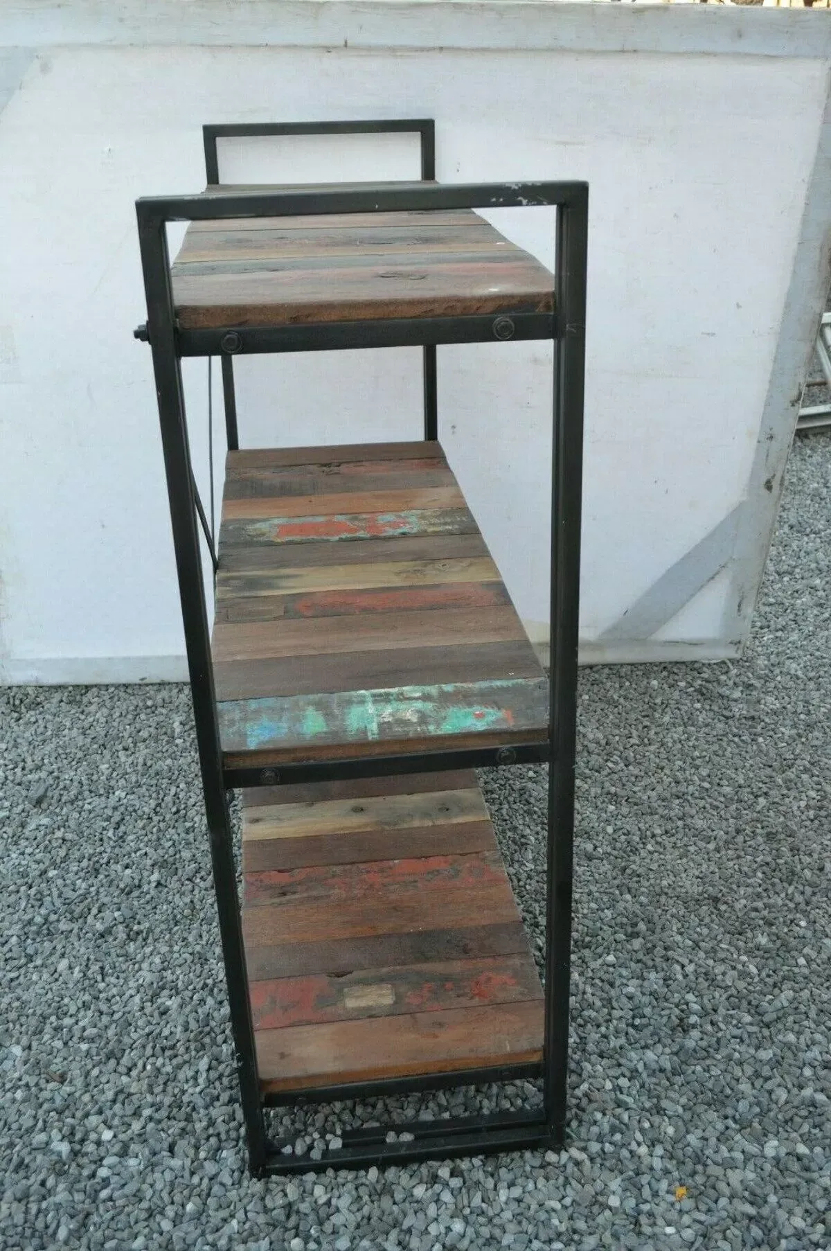 Illustration numéro 4 du produit Étagère industrielle en fer et bois