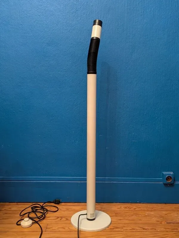 Illustration numéro 4 du produit Lampadaire Elbow targetti sankey E.Bellini