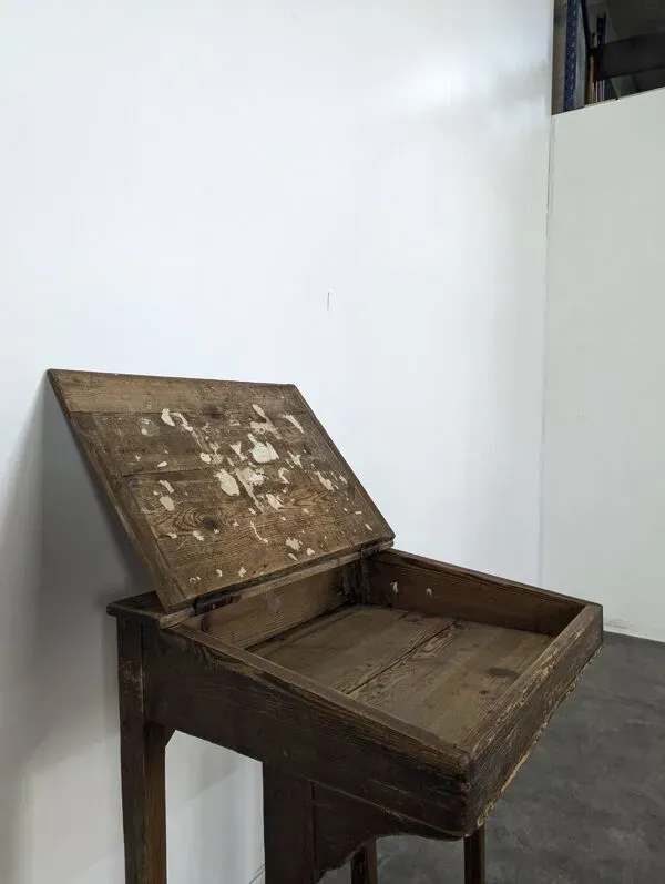 Illustration numéro 4 du produit Bureau d'écolier en sapin