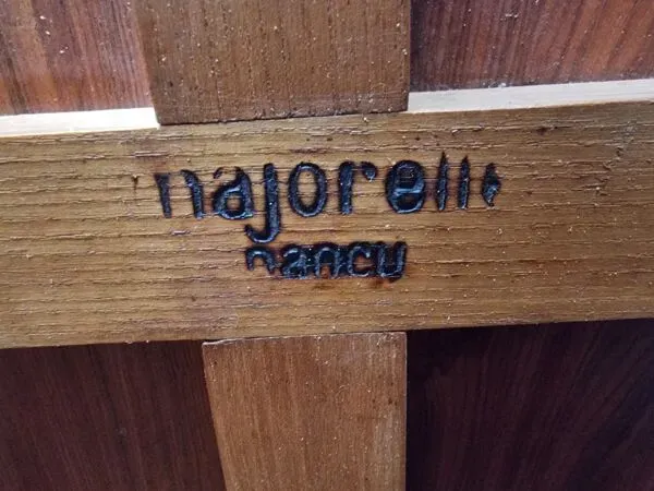 Illustration numéro 4 du produit Grande table basse ronde Majorelle Nancy, double plateau (90 cm)