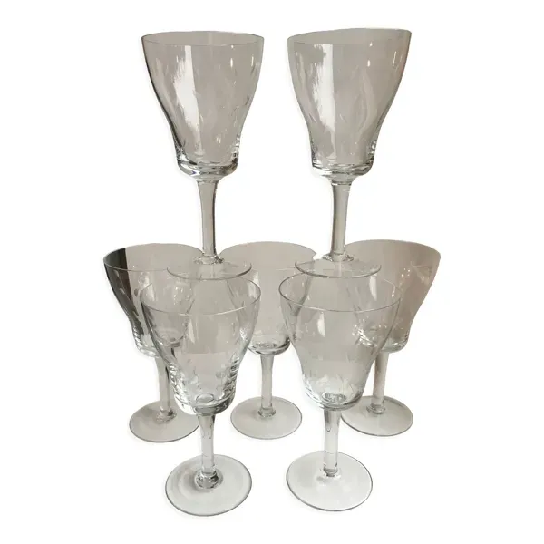 Illustration numéro 4 du produit Lot de 7 verres à vin, eau en cristal gravé années 50-60