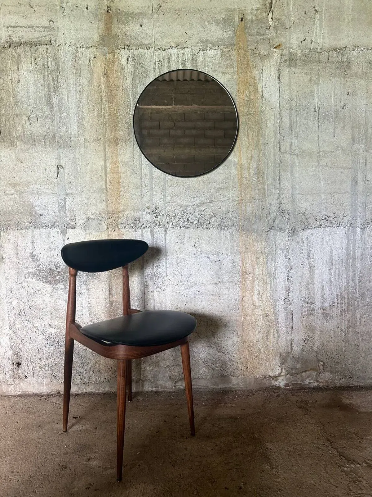 Illustration numéro 4 du produit Miroir feutre de laine