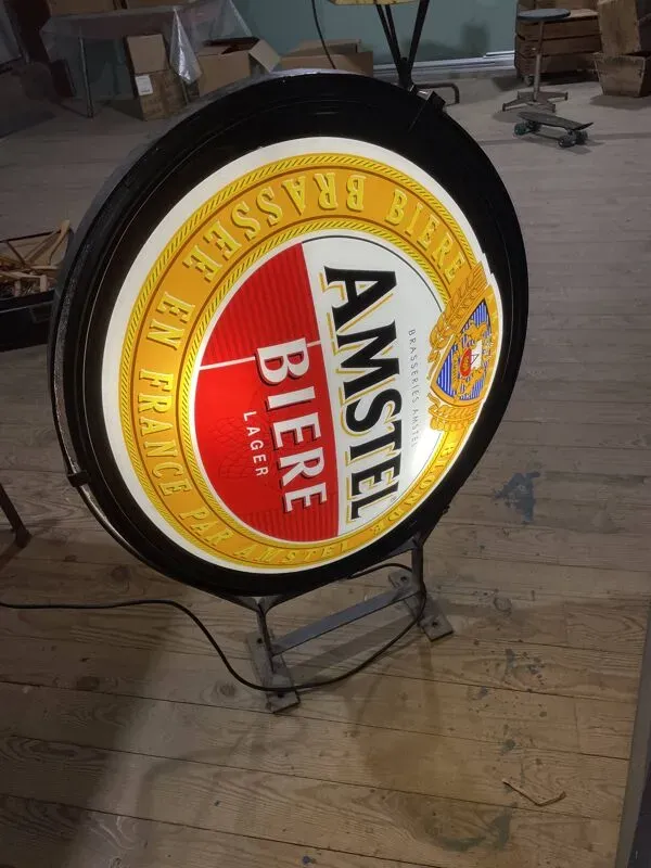 Illustration numéro 4 du produit Ancienne enseigne lumineuse amstel