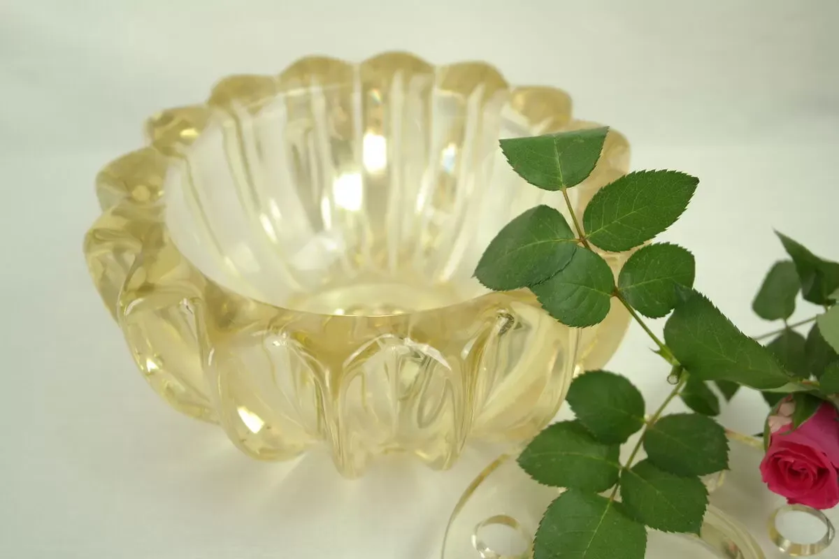 Illustration numéro 4 du produit Pique fleurs Art Déco P. d'Avesn jaune