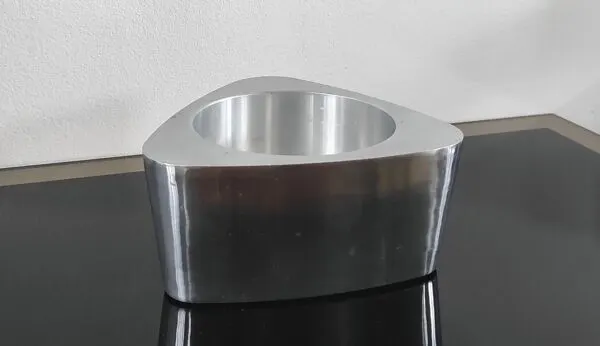 Illustration numéro 4 du produit Grand Bougeoir / Photophore Vintage IKEA Aluminium Brossé 90s